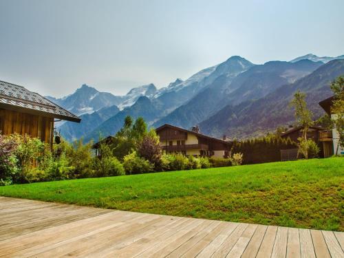 Cozy Chalet In Rhone Alpes With Terrace