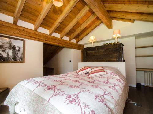 Cozy Chalet In Rhone Alpes With Terrace