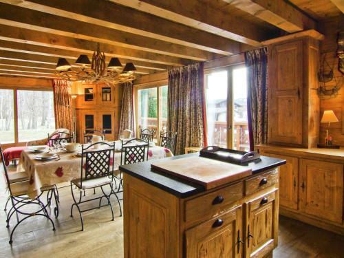 Tasteful Chalet In Chamonix Near Chamonix Ski Area