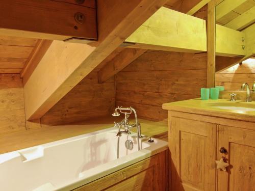Tasteful Chalet In Chamonix Near Chamonix Ski Area