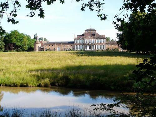 Dependance Of A 16th Century Castle Listed As An Historical Monument!