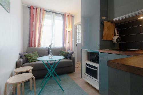 Paris Access With Creteil Apartment