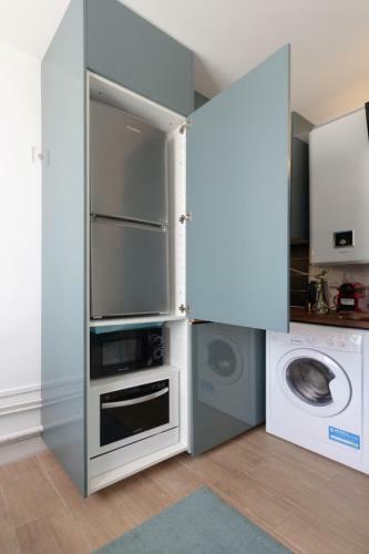 Paris Access With Creteil Apartment