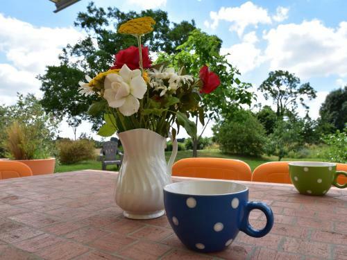 Comfortable, Modern Holiday Home With Nice Garden And Terrace