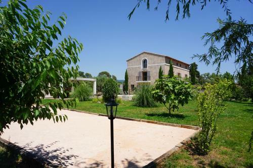 Cuers Villa Sleeps 12 With Pool Air Con And Wifi