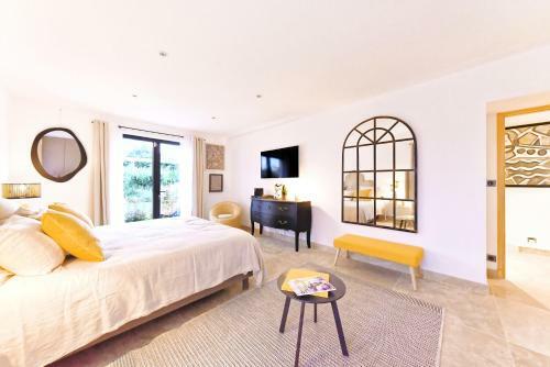 Hostal Le Mas Des F�es