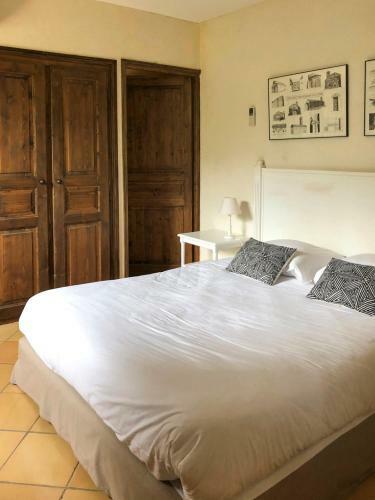 Feliceto Villa Sleeps 8 With Pool Air Con And Wifi