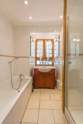 Firbeix Villa Sleeps 9 Pool Wifi