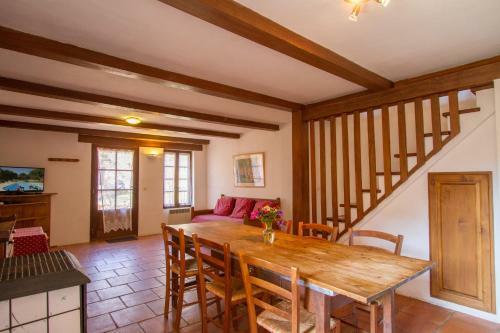 L'oubradou Charming Mas In Provence With Shared Pool Nature And Calm