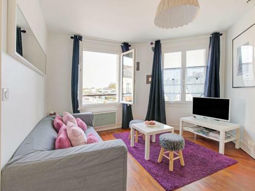 Attractive Apartment In Isigny-sur-mer Near Centre