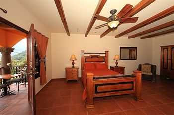 Los Establos Boutique Hotel