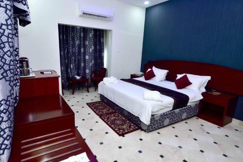 Al Bahjah Hotel
