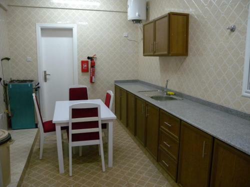Husin Al Khaleej Hotel Apartment