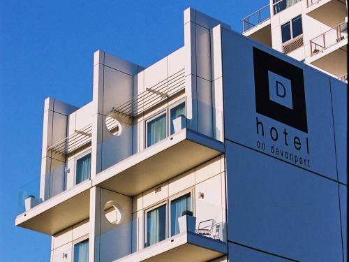 Hotel On Devonport