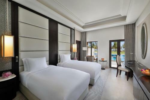 Al Bustan Palace, A Ritz-carlton Hotel