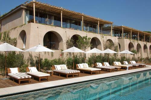 Hotel Lily Of The Valley