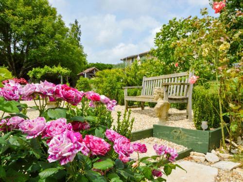 Cozy Holiday Home In La For�t-de-tesse With Private Pool