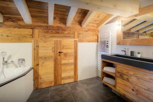Chalet Sabaroc - Ovo Network