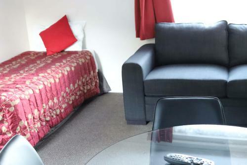 Dupont Motels