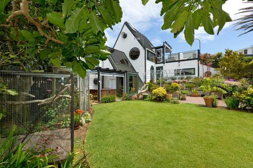 Bed & Breakfast Tivoli Homestay