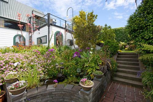 Bed & Breakfast Tivoli Homestay