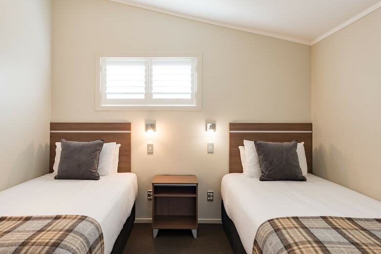 Suncourt Hotel & Conference Centre