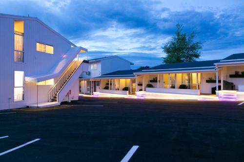 Lakefront Motor Lodge Thermal Spa