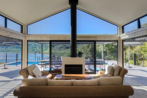 Lodge The Point Villas