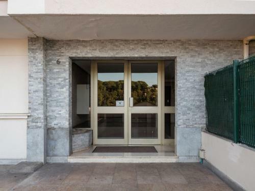 Modern Apartment In Le Cannet Near Centre