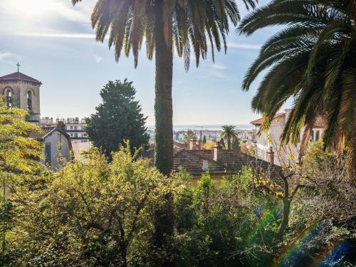 Modern Apartment In Le Cannet Near Centre