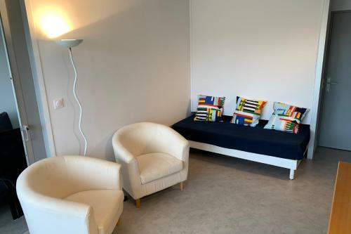 Charming Apartment On The Port