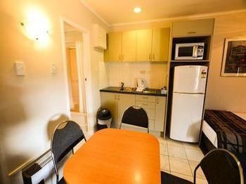 Motel Alpers Lodge & Conference Centre