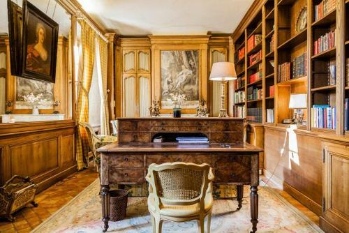 Les Camus Chateau Sleeps 22 Pool Wifi