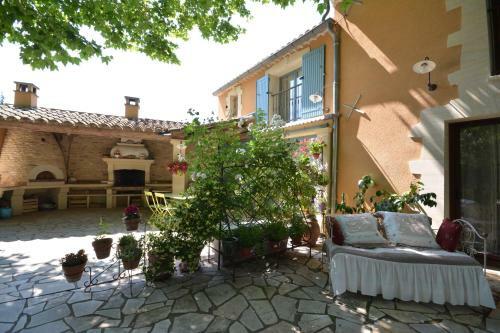 Le Jardin Proven�al 1