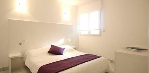 L'ile-rousse Holiday Home Sleeps 2 With Pool And Air Con