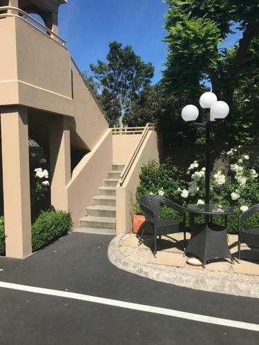 Tuscana Motor Lodge