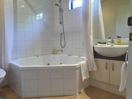 Abbella Luxury Motel