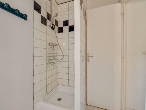 Timeless Holiday Home In Maisons Near Sea