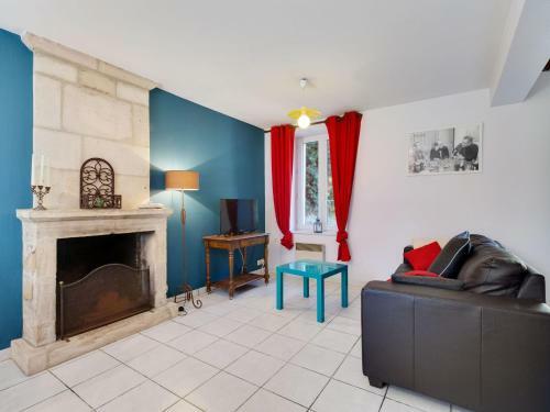 Classic Holiday Home In Maisons Near Sea