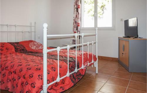 Nice Home In Maraissan With Wifi And 3 Bedrooms