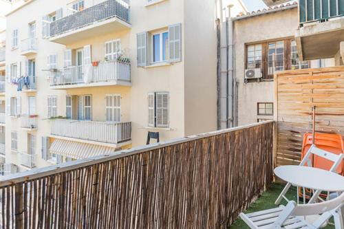 Apartamento Splendid Bright Apt With Balcony Old Port