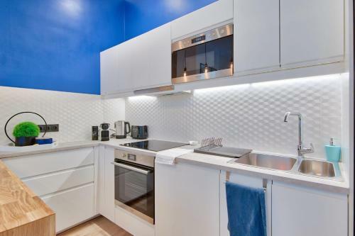 Major In Marseille Furnished Apartment