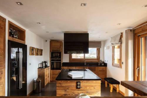 Chalet Wood