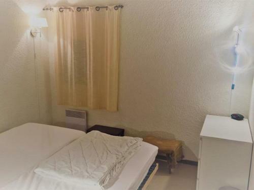 Delightful Holiday Home In Mejannes Le Clap With Pool