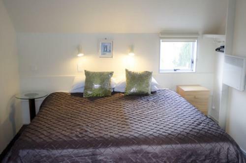 747 Motel & Car Hire