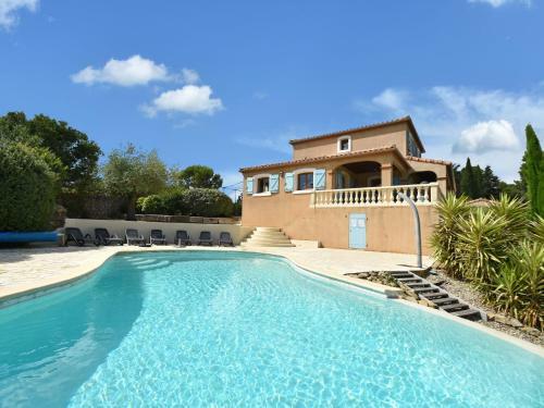 Stunning Villa In Montbrun-des-corbieres With Private Pool