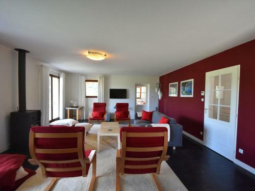 Stunning Villa In Montbrun-des-corbieres With Private Pool