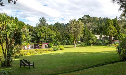 Bed & Breakfast Bushland Park Lodge And Retreat
