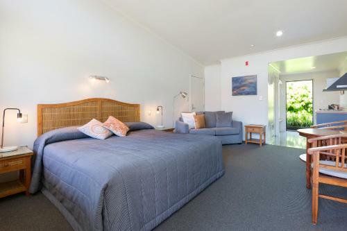 Beach House Motel