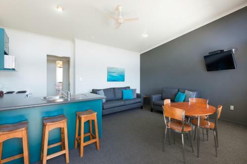 Beach House Motel